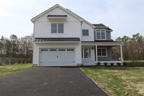 6 Colonels Path, Brookhaven, NY 11949