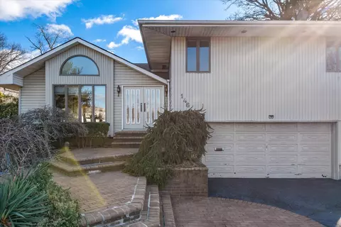 146 Birchwood Park Dr, Jericho, NY 11753