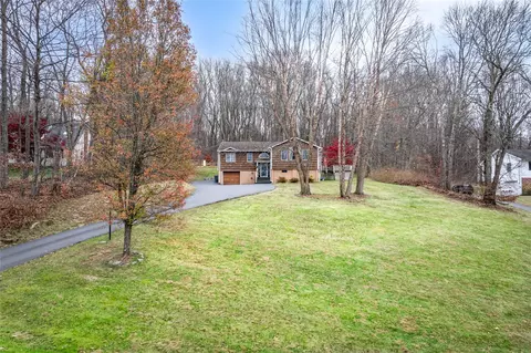28 Arden Dr, Amawalk, NY 10501