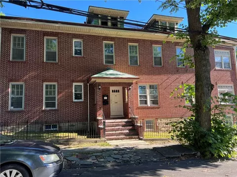 147 E 236th St, New York, NY 10470
