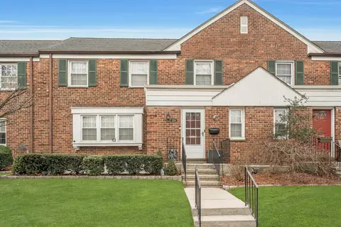 134 Robins Rd # 134, New Rochelle, NY 10801