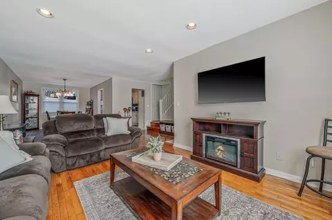 1570 Grand Ave #TH14, Baldwin, NY 11510