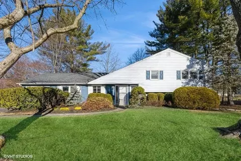 10 Gerken Dr, Clarkstown, NY 10956