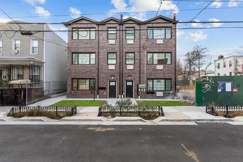 240 Wyona St, Brooklyn, NY 11207