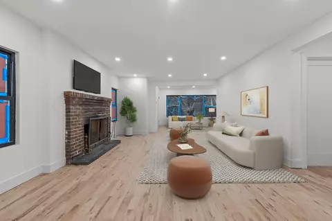 18512 Galway Ave, New York, NY 11412