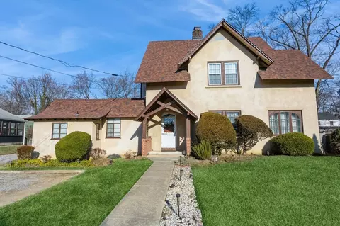 254 Lena Ave, Freeport, NY 11520
