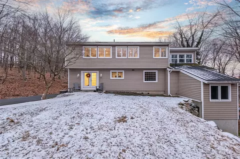 113 Foggintown Rd, Southeast, NY 10509