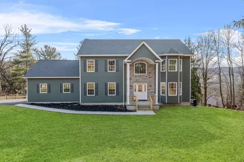 21 Skyline Trl, Salisbury Mills, NY 12577