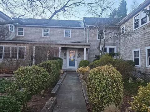 203 Strawtown Rd, Clarkstown, NY 10956
