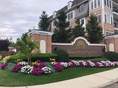 296 Roosevelt Way #BUILDING 18, North Hempstead, NY 11590