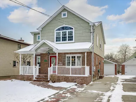 1604 Gilford Ave, North Hempstead, NY 11040