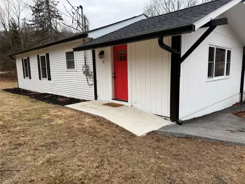 5 Duncan Rd, La Grange, NY 12540