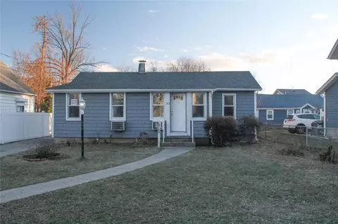 83 Evans Ave, Freeport, NY 11520