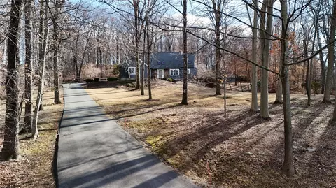 12 Hidden Meadow Rd, Warwick, NY 10990