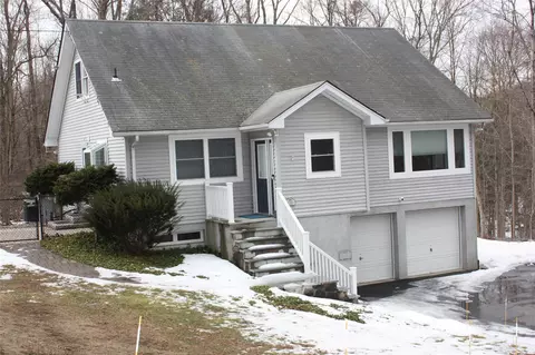 1020 Oregon Rd, Cortlandt, NY 10567