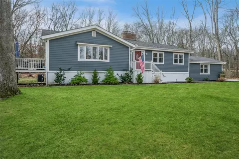 2 Lakeview Rd, North Salem, NY 10560