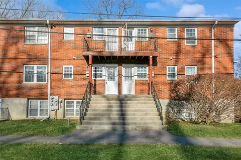 5 Wildwood Dr # 16B, Wappinger, NY 12590