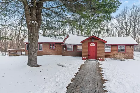 16 Muscoot Rd E, Mahopac, NY 10541