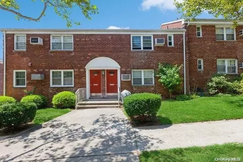 78-24 Cloverdale Blvd #B, Oakland Gardens, NY 11364