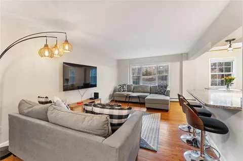 445 Broadway #1E, Greenburgh, NY 10706