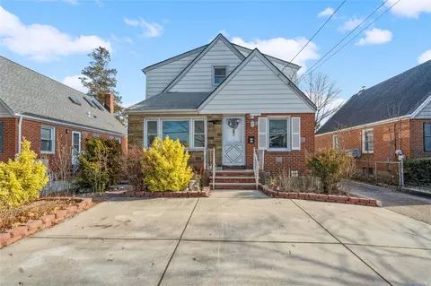 316 New Hyde Park Rd, Franklin Square, NY 11010