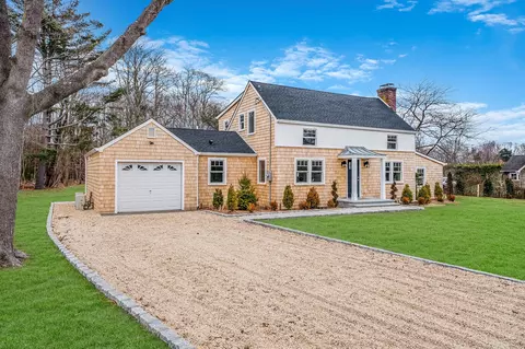 21 Atlantic Ave, East Moriches, NY 11940