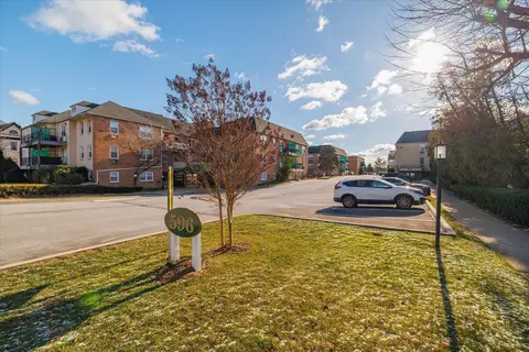 596 Broadway #29B, Hempstead, NY 11563