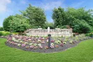 21 Sonata Ct, Lake Grove, NY 11755