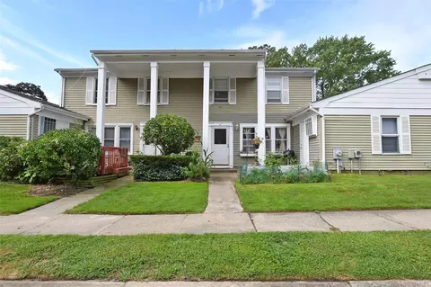 4 Independence Ct # A, Ridge, NY 11961