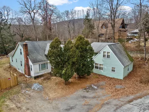 9-11 Grape Hollow Rd, Holmes, NY 12531