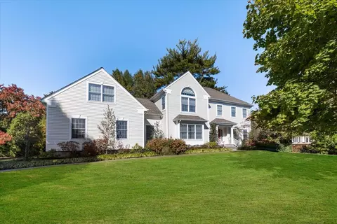 715 Seney Ave, Mamaroneck, NY 10543