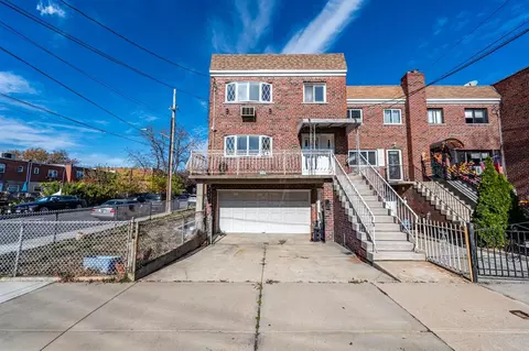 3181 Barkley Ave, New York, NY 10465