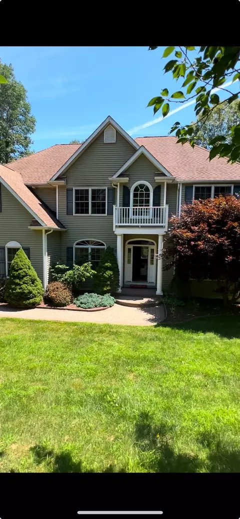 147 Highlands Dr, Pawling, NY 12564