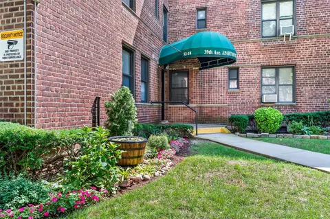 52-18 39th Ave #1D, Woodside, NY 11377