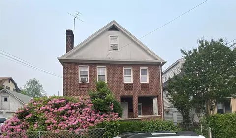 53 Madeleine Ave, New Rochelle, NY 10801