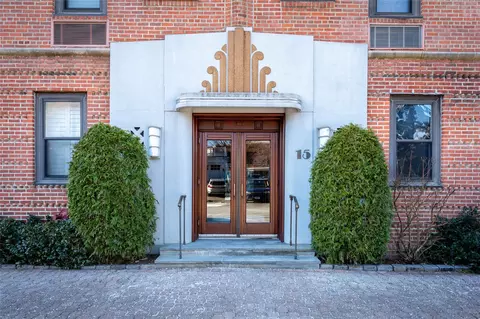 15 Lafayette Ct #1C, Greenwich, CT 06830