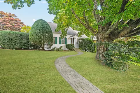 20 Mckinley Pl, Greenburgh, NY 10502