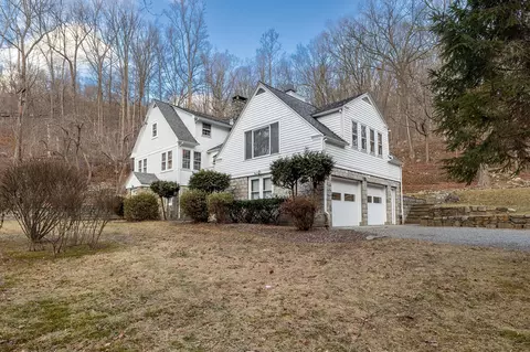 64 E Mountain Rd N, Philipstown, NY 10516