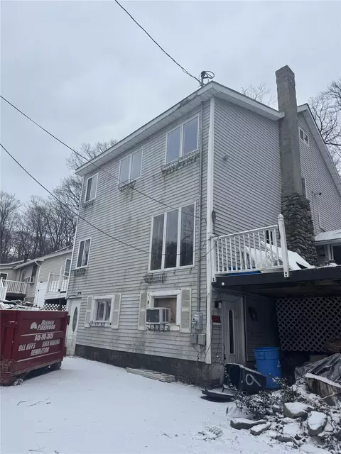 9 Sylvan Trl, Monroe, NY 10950