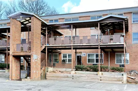 218 Kearsing Pkwy #B, Ramapo, NY 10952