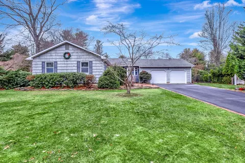 45 Eckernkamp Dr # A, Smithtown, NY 11787