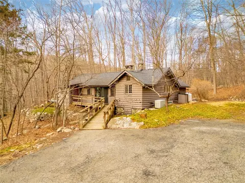 38 Trail Of The Hemlocks, Putnam Valley, NY 10579