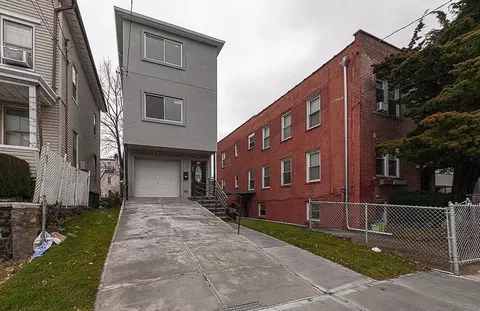 753 E 222nd St, New York, NY 10467