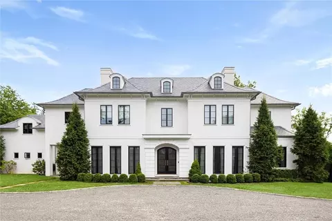 32 Murray Hill Rd, Scarsdale, NY 10583