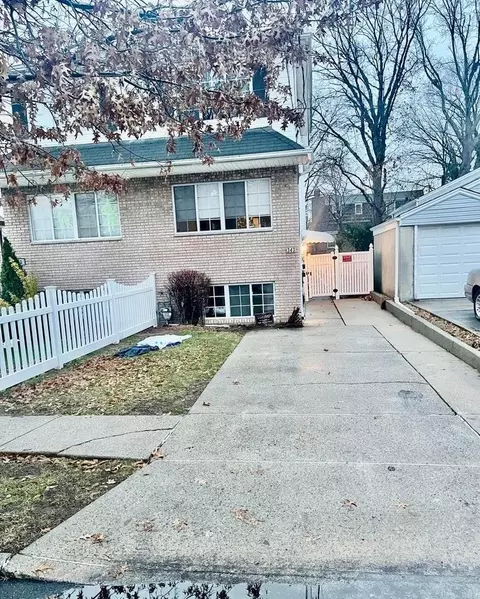 343 Stewart Ave, Staten Island, NY 10314