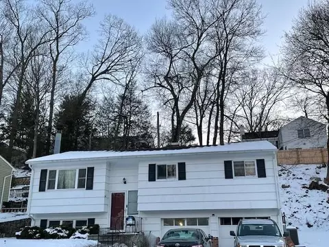 24 Stony Brook Rd, Ramapo, NY 10974