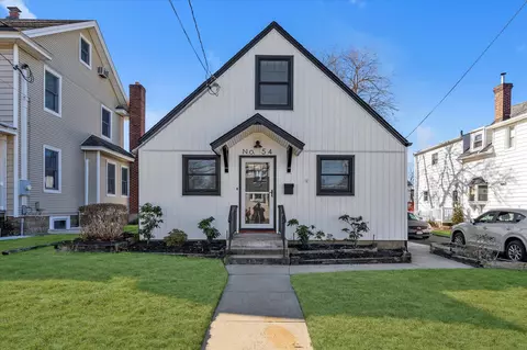 54 Peterson Pl, Lynbrook, NY 11563