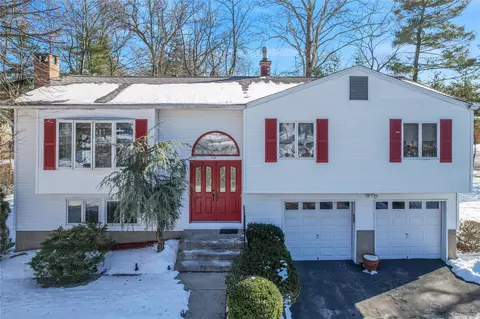 178 Violet Dr, Orangetown, NY 10965