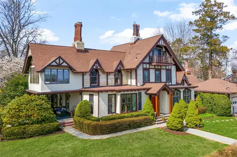 78 Seaview Ave, New Rochelle, NY 10801