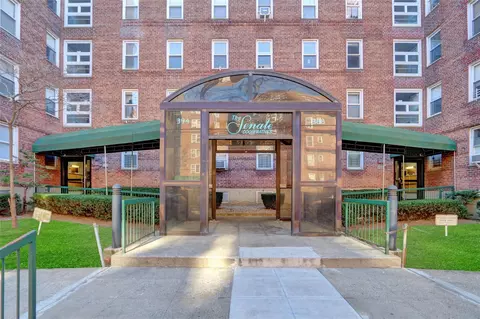 394 Ave S #2C, Brooklyn, NY 11223